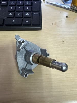 Technics SL-1200 MK2 PARTS - Spindle - Image 1