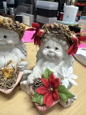 Dreamsicles "Wildflower" #DC107 Angel Cherub w/Flowers 1994 Cast Art X3 - Thumbnail 4