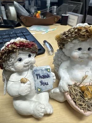 Dreamsicles "Wildflower" #DC107 Angel Cherub w/Flowers 1994 Cast Art X3 - Thumbnail 2