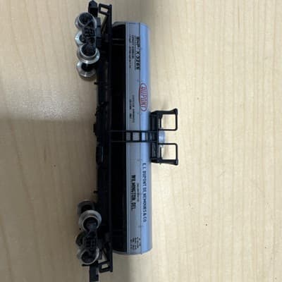Atlas N Scale Tank Cars - Thumbnail 4