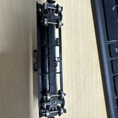 Atlas N Scale Tank Cars - Thumbnail 3
