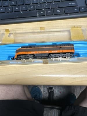 Atlas Southern Pacific Locomotive #2123 FM C - Image 1
