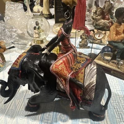 NEW Exotic Black African Beauty Queen Seating On Elephant - Thumbnail 2