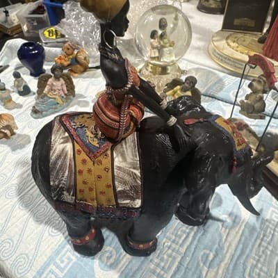 NEW Exotic Black African Beauty Queen Seating On Elephant - Thumbnail 4