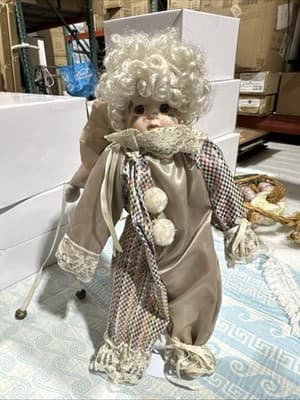 Vintage Dolls Collection With Stands - Thumbnail 5