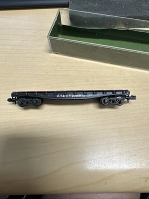 A.T & S.F 1607 H O Flatcar - Thumbnail 2