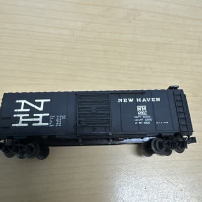N SCALE, 40' BOX CAR, NEW HAVEN. W/MT COUPLERS,METAL WHEELS. - Thumbnail 3