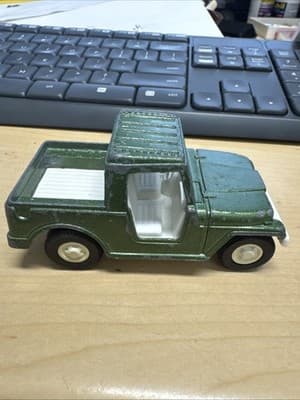 Tootsietoy Army Green Metal Body Willys Jeep USA 453628 4'' L 1 3/4'' W Rare Vtg - Thumbnail 3