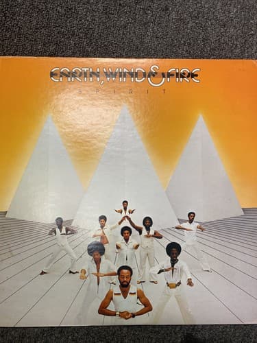 Vintage EARTH WIND & FIRE Spirit Sony LP Japan Vinyl mint - Image 1
