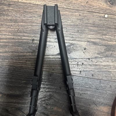 Barska Adjustable Picatinny/Weaver Style Steel Handguard Lightweight Rail Bipod - Thumbnail 4