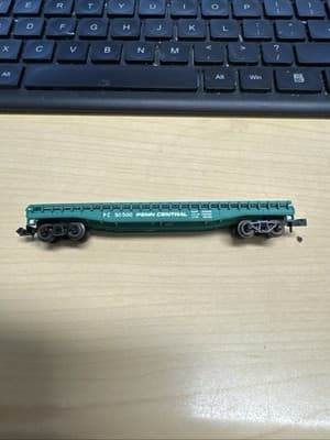 PENN CENTRAL 50' FLAT CAR # 17326 ~ N SCALE - Image 1