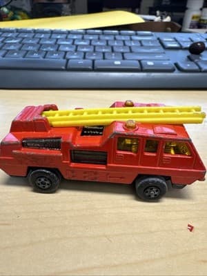 MATCHBOX LESNEY SUPERFAST BLAZE BUSTER NO.22 1975 DIECAST VINTAGE Fire truck - Thumbnail 3