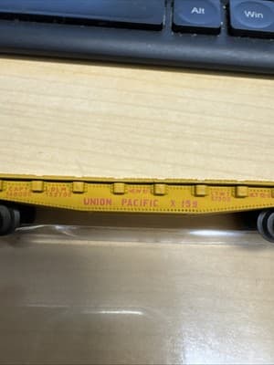 Micro-Trains N Union Pacific #58527 50� Flat Car w/ Load NO CASE (T) - Thumbnail 2