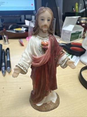 Joseph Studio Sacred Heart of Jesus Renaissance Religious Figurine 5 In - Image 1