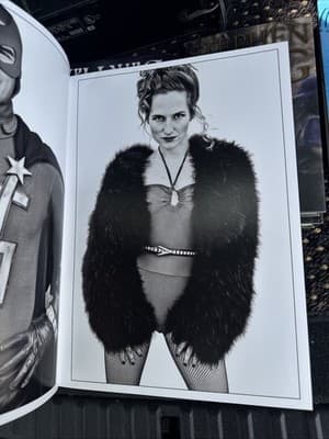 Watchmen Portraits Clay Enos 2009 Titan Books Oversize Hardcover - Thumbnail 2