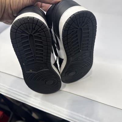 Nike Air Jordan 1 Mid Hologram Black 7y DR9495-001 - Thumbnail 4