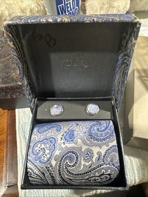 Tie and Cufflinks Gift Set 100% Silk - Image 1