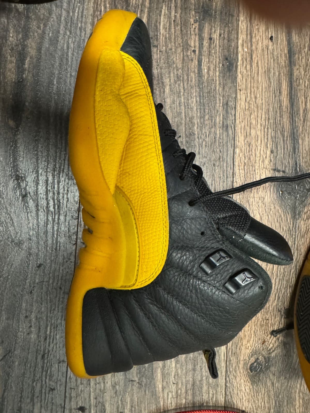 Air Jordan jump man 23 Sneakers Black/yellow size 8 - Thumbnail 7