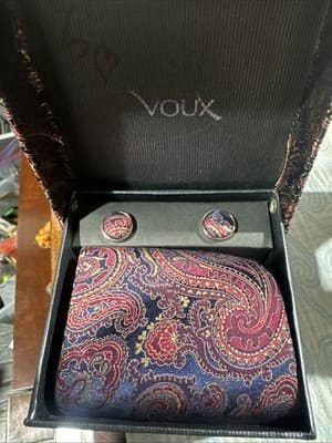 Tie and Cufflinks Gift Set 100% Silk - Image 1