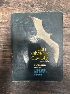 Juan Salvador Gaviota by Richard Bach - Image 1