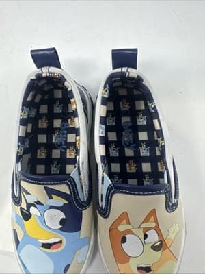 BLUEY KIDS SHOES SIZE 11 SLIP ON **NEW** - Thumbnail 2