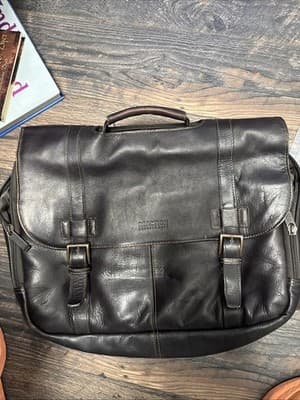 Kenneth Cole Reaction Messenger Bag Leather Brown Computer Book Classic - Image 1