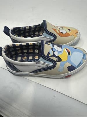 BLUEY KIDS SHOES SIZE 11 SLIP ON **NEW** - Thumbnail 5