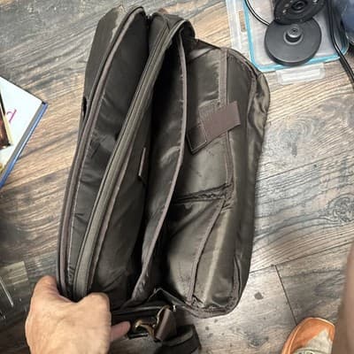 Kenneth Cole Reaction Messenger Bag Leather Brown Computer Book Classic - Thumbnail 5