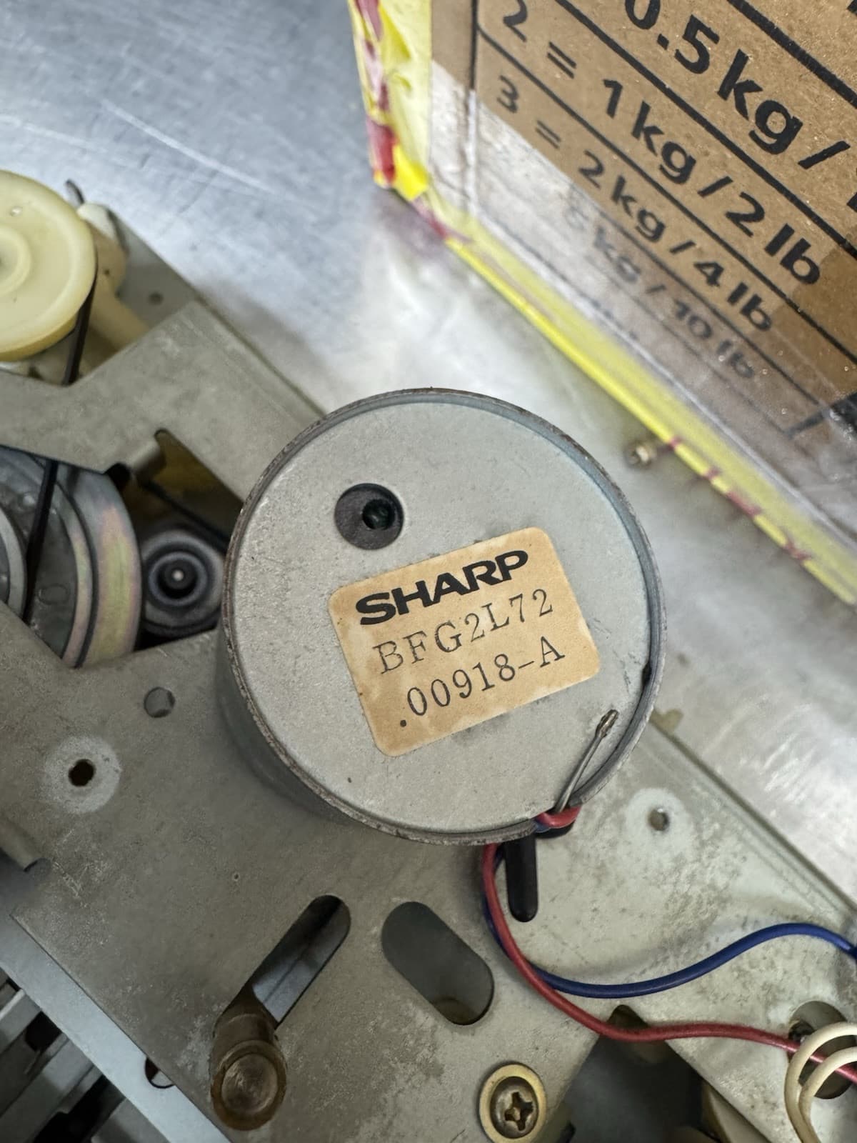 Sharp Cassette Deck Capstan Motor BFG2L72 - Image 1