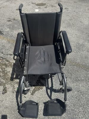 FREEZY By QUICKIE folding WHEELCHAIR Lightweight - Thumbnail 8