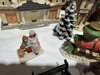 Lot of Vintage Ceramic Christmas Village Houses Accessories Railroad Station - Thumbnail 6