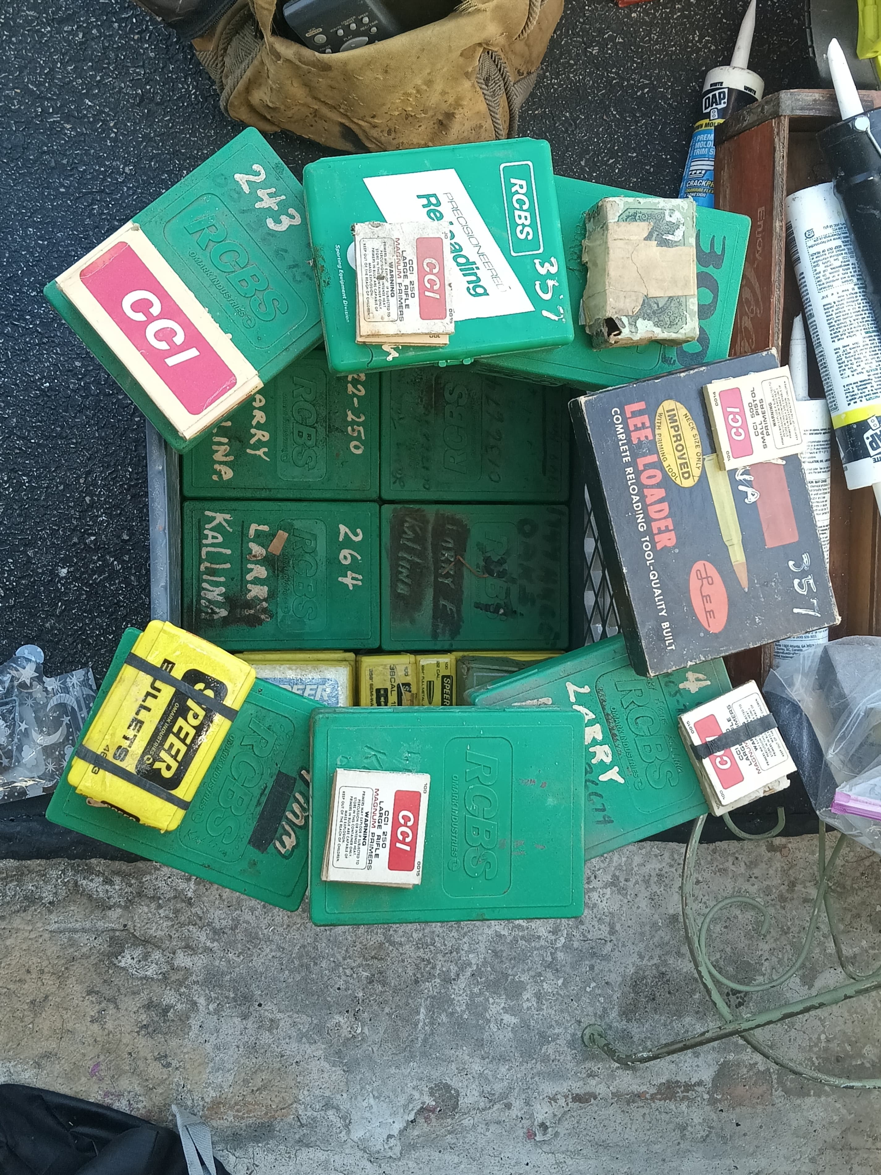 RCBS Reloading Die Set with CCI Primers and Lee Loader - Image 1