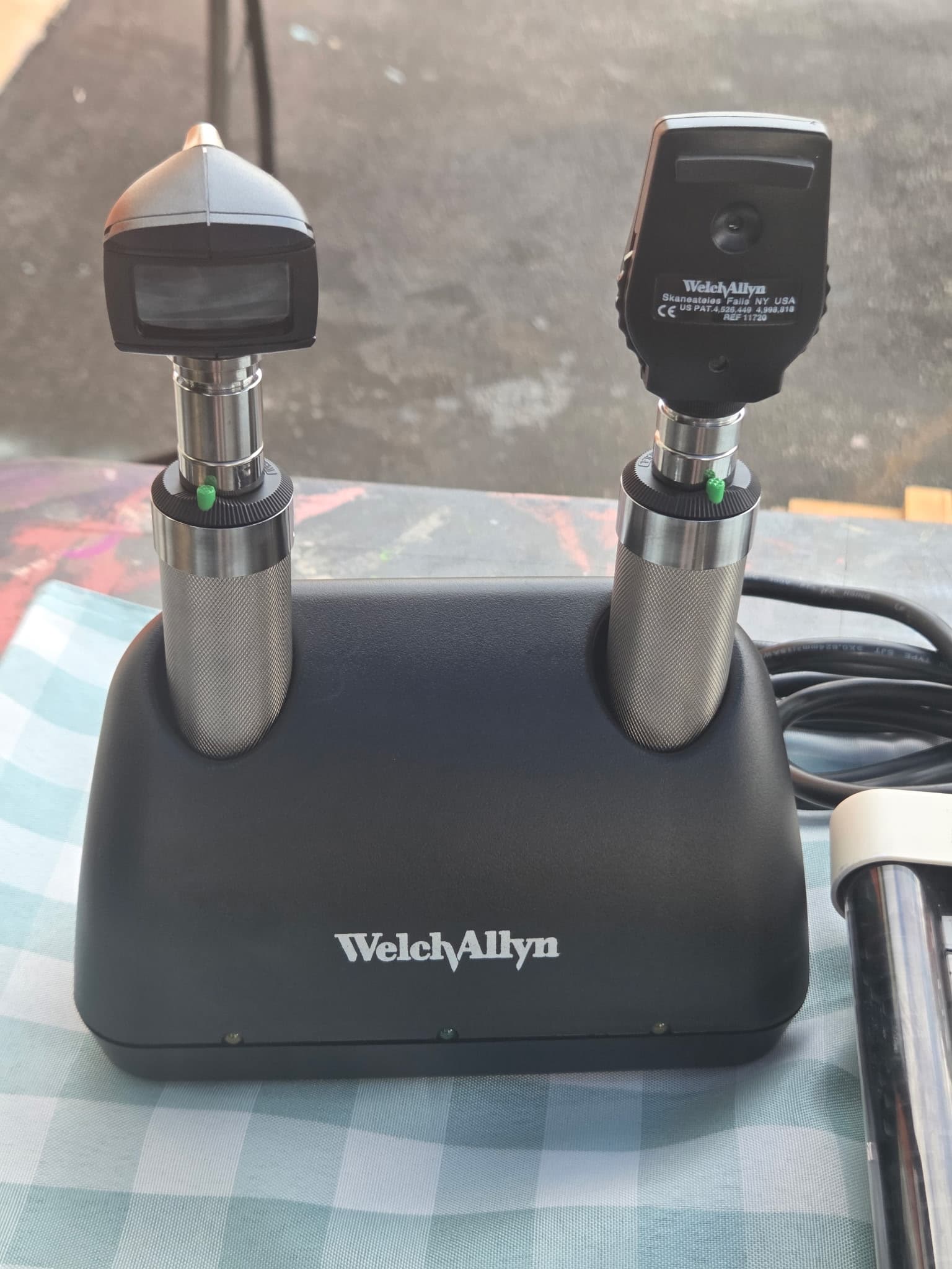Welch Allyn Diagnostic Set with Otoscope and Ophthalmoscope - Thumbnail 2