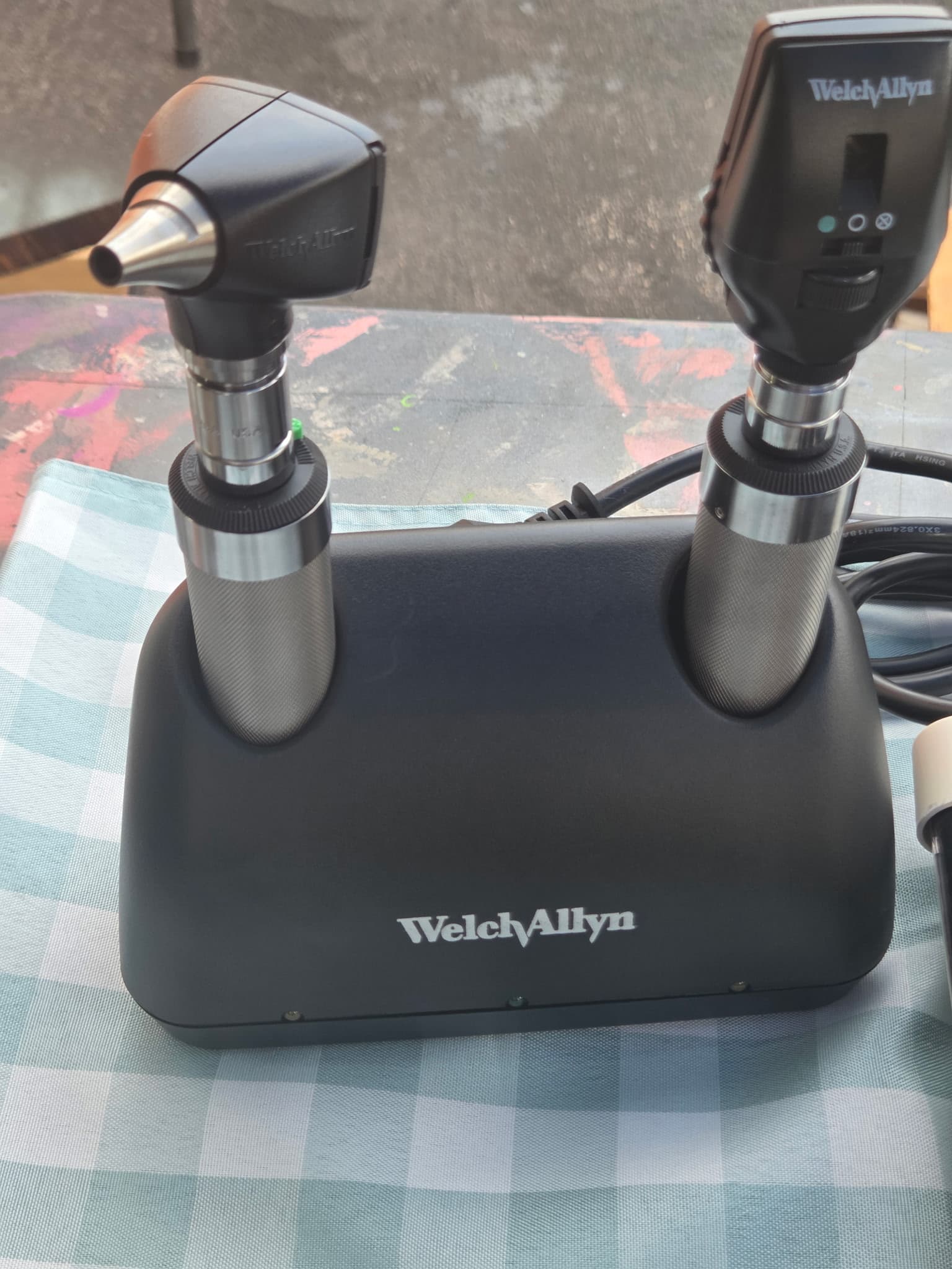Welch Allyn Diagnostic Set with Otoscope and Ophthalmoscope - Image 1