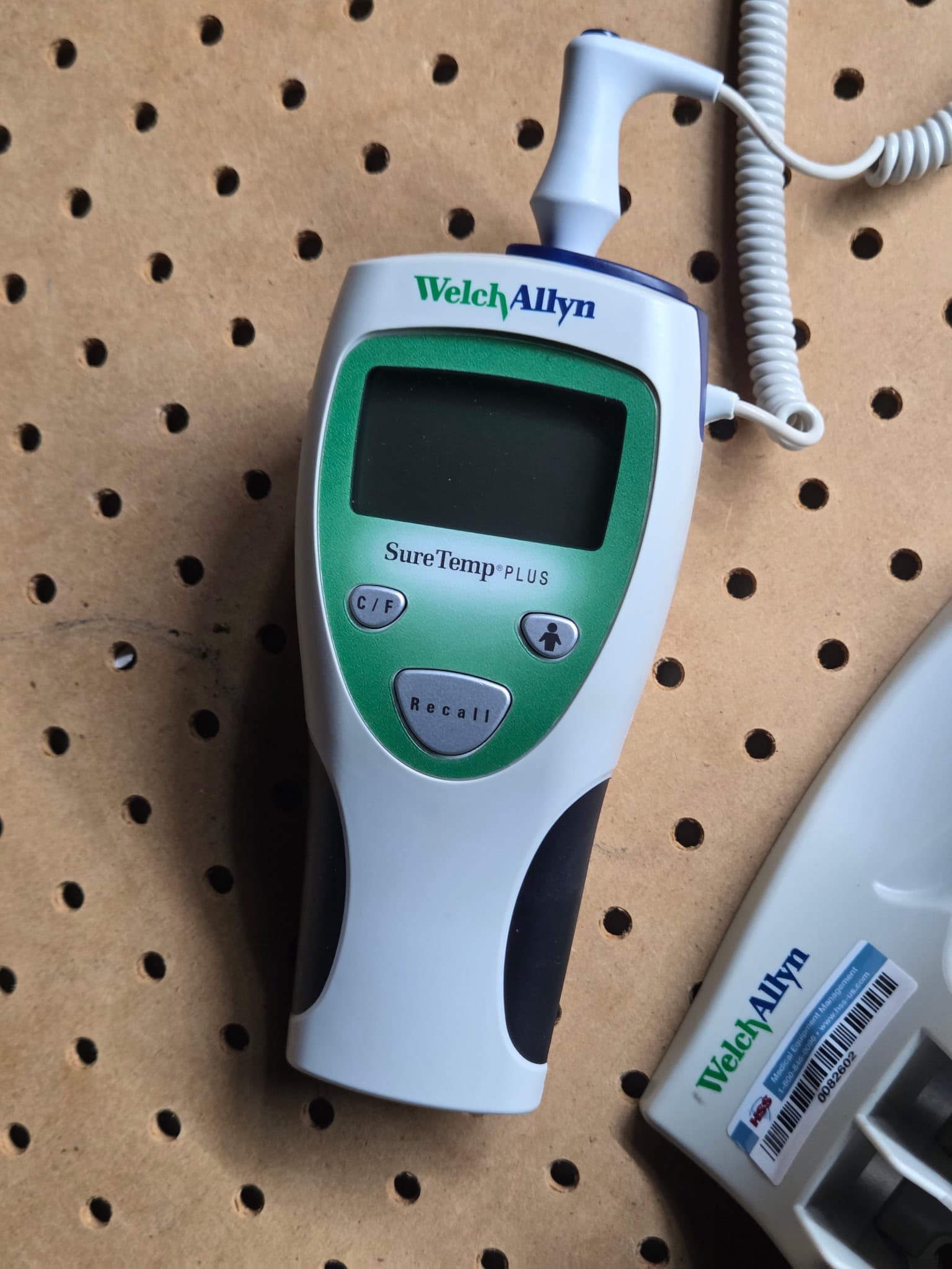 Welch Allyn SureTemp Plus Thermometer with Wall Mount - Thumbnail 2