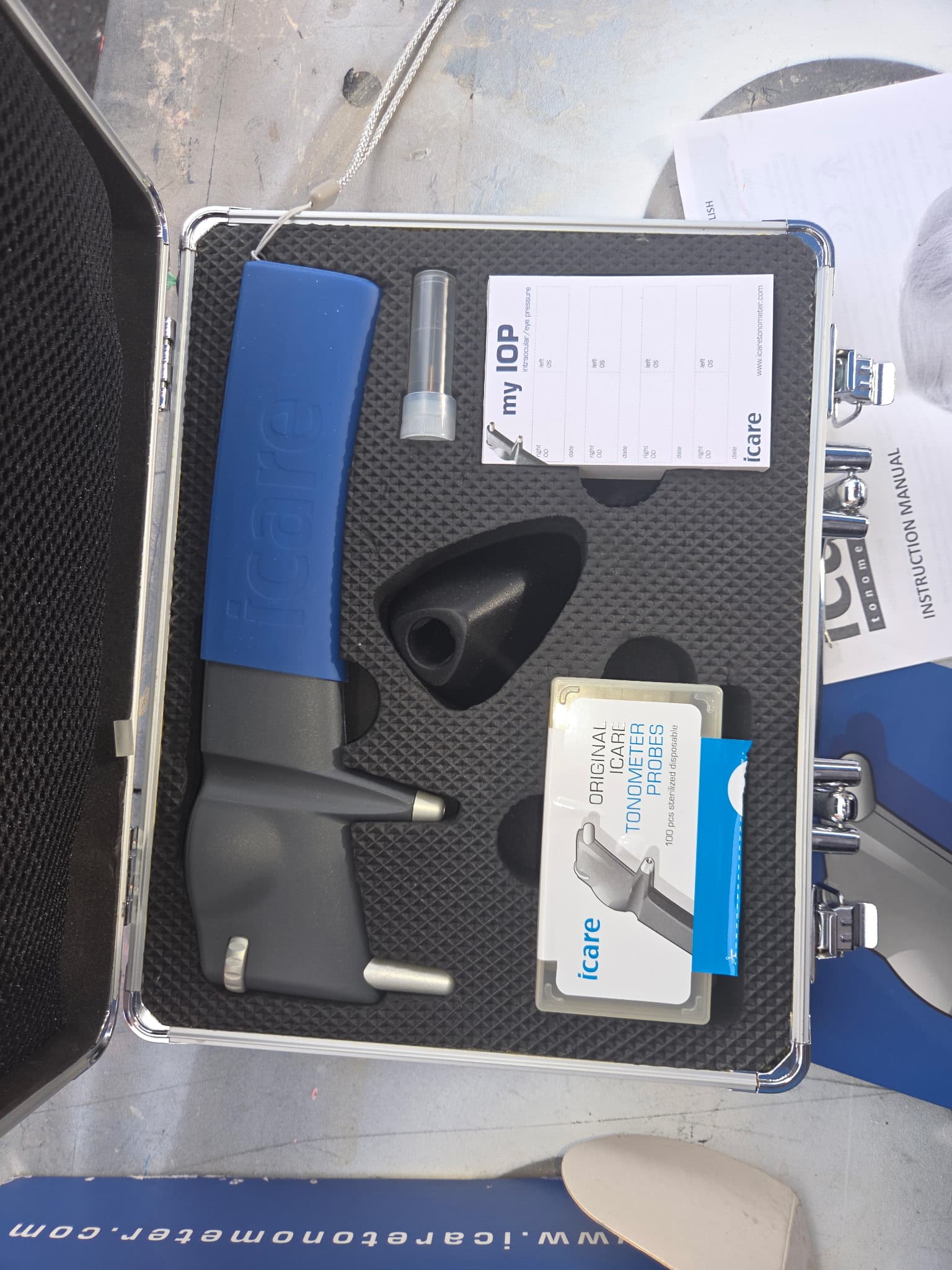 Icare Tonometer with Probes and Case - Image 1