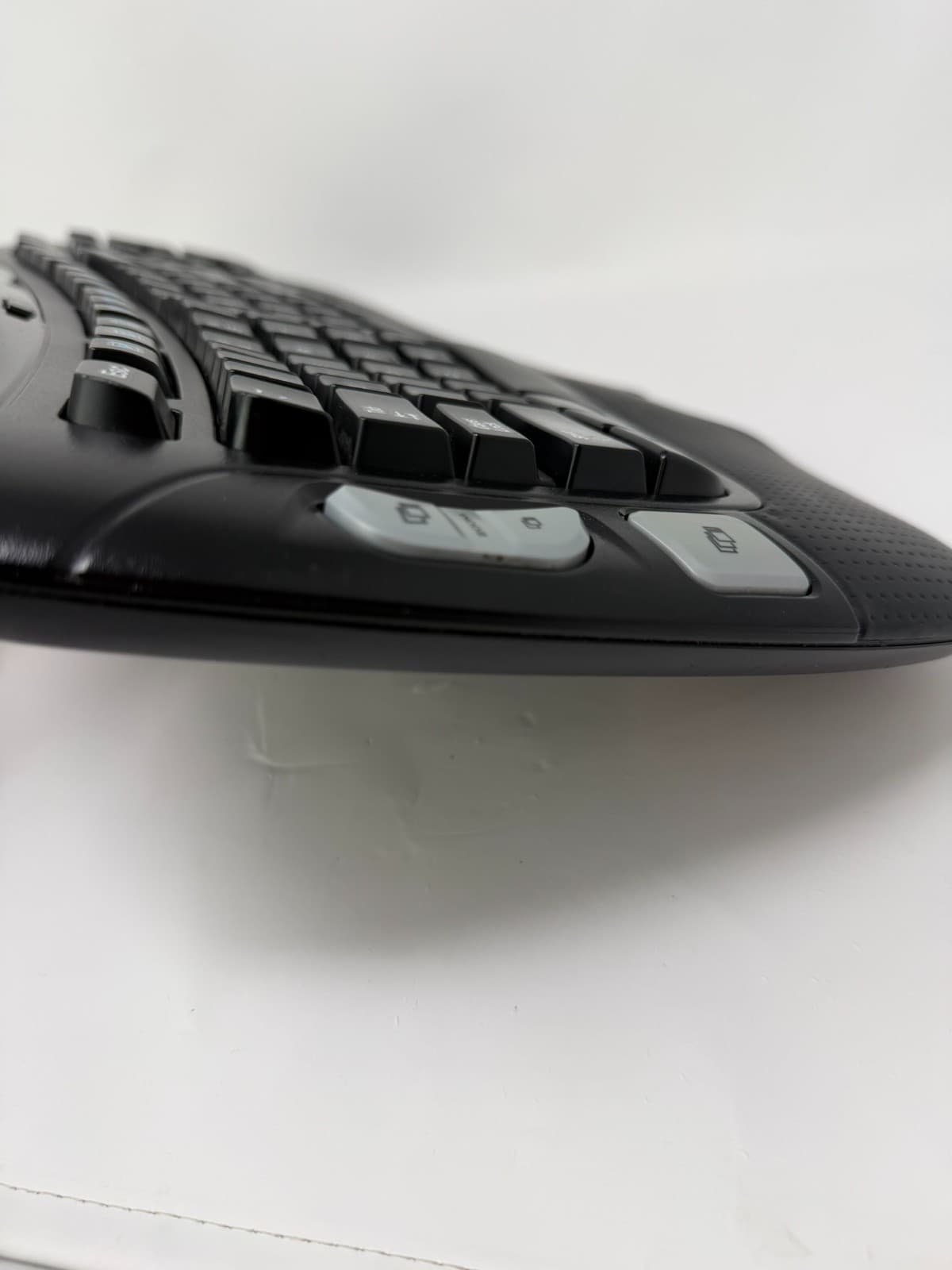 Logitech K350 ( Y-RBN90 ) Wireless Comfort Wave Ergonomic Keyboard W/ UNIFY USB - Thumbnail 9