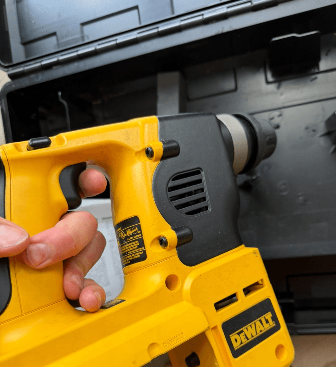 Dewalt DC233 36V 1" Cordless SDS Hammer Drill with Hard Case - Thumbnail 7