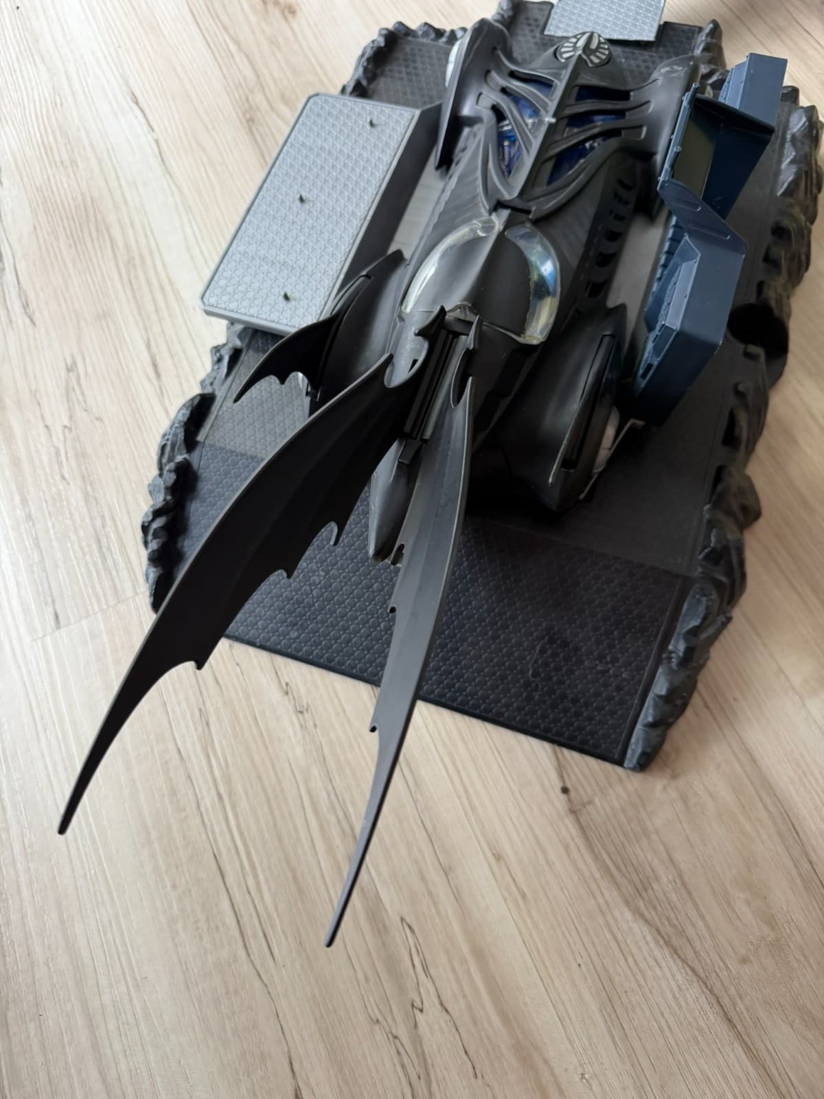 Batcave Playset 1995 BATMAN FOREVER Kenner Rare W/ Box Near Complete VTG 90s - Thumbnail 11