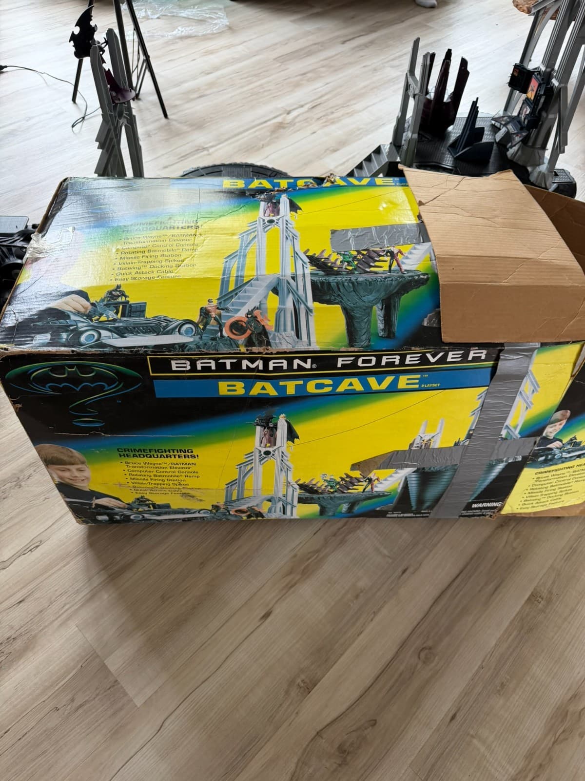 Batcave Playset 1995 BATMAN FOREVER Kenner Rare W/ Box Near Complete VTG 90s - Thumbnail 12
