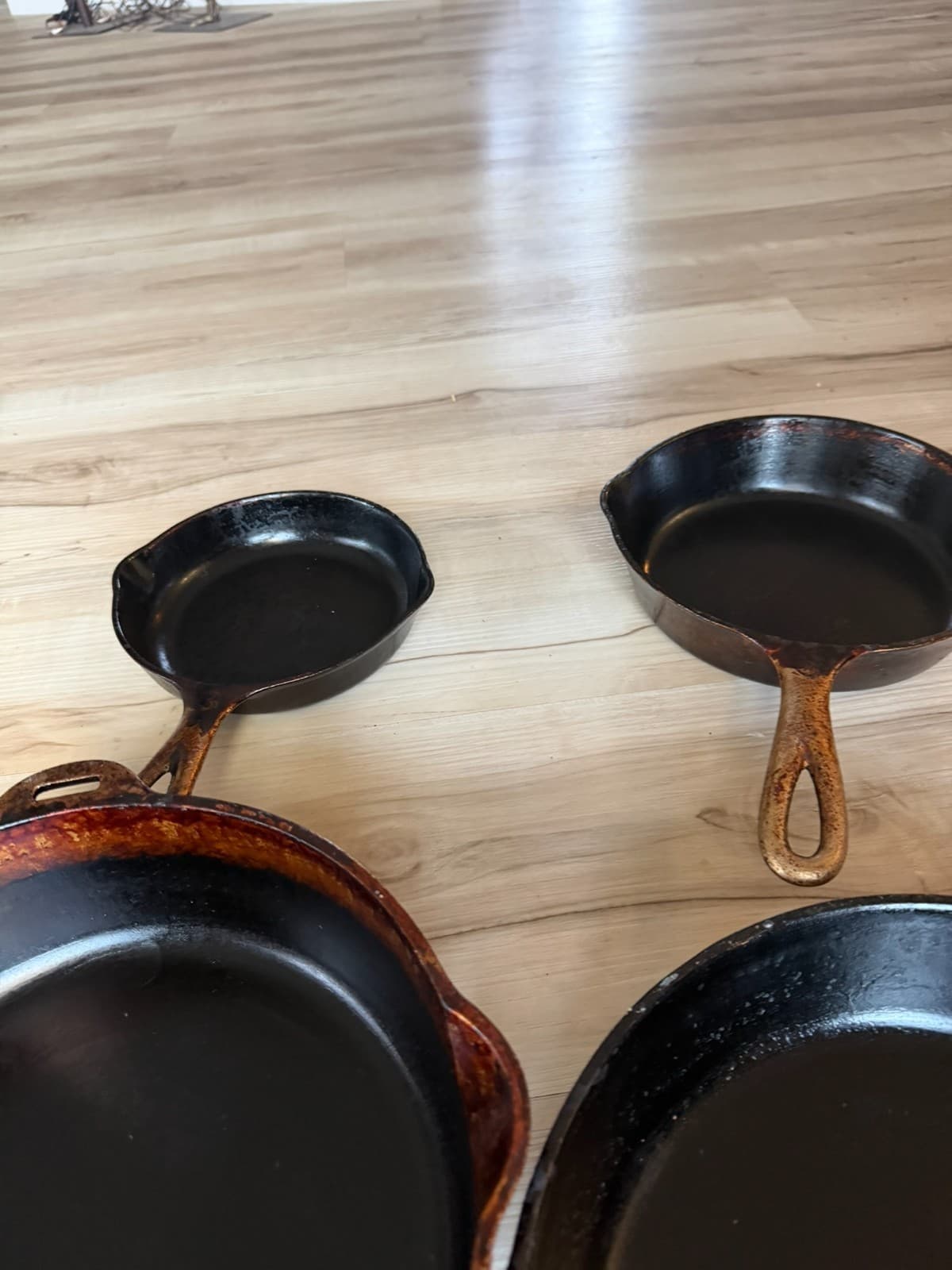 Vintage Wagner Ware Sidney O Cast Iron Skillet Lot- 4Pc Pans- Partially Restored - Thumbnail 15