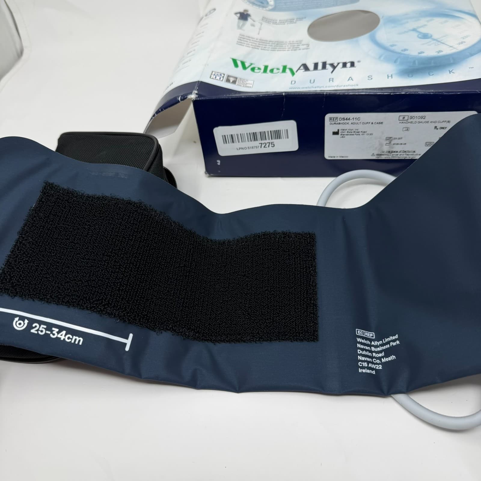 Welch Allyn DS44-11C Durashock Aneroid with One Adult Cuff and Zipper Case - Thumbnail 7