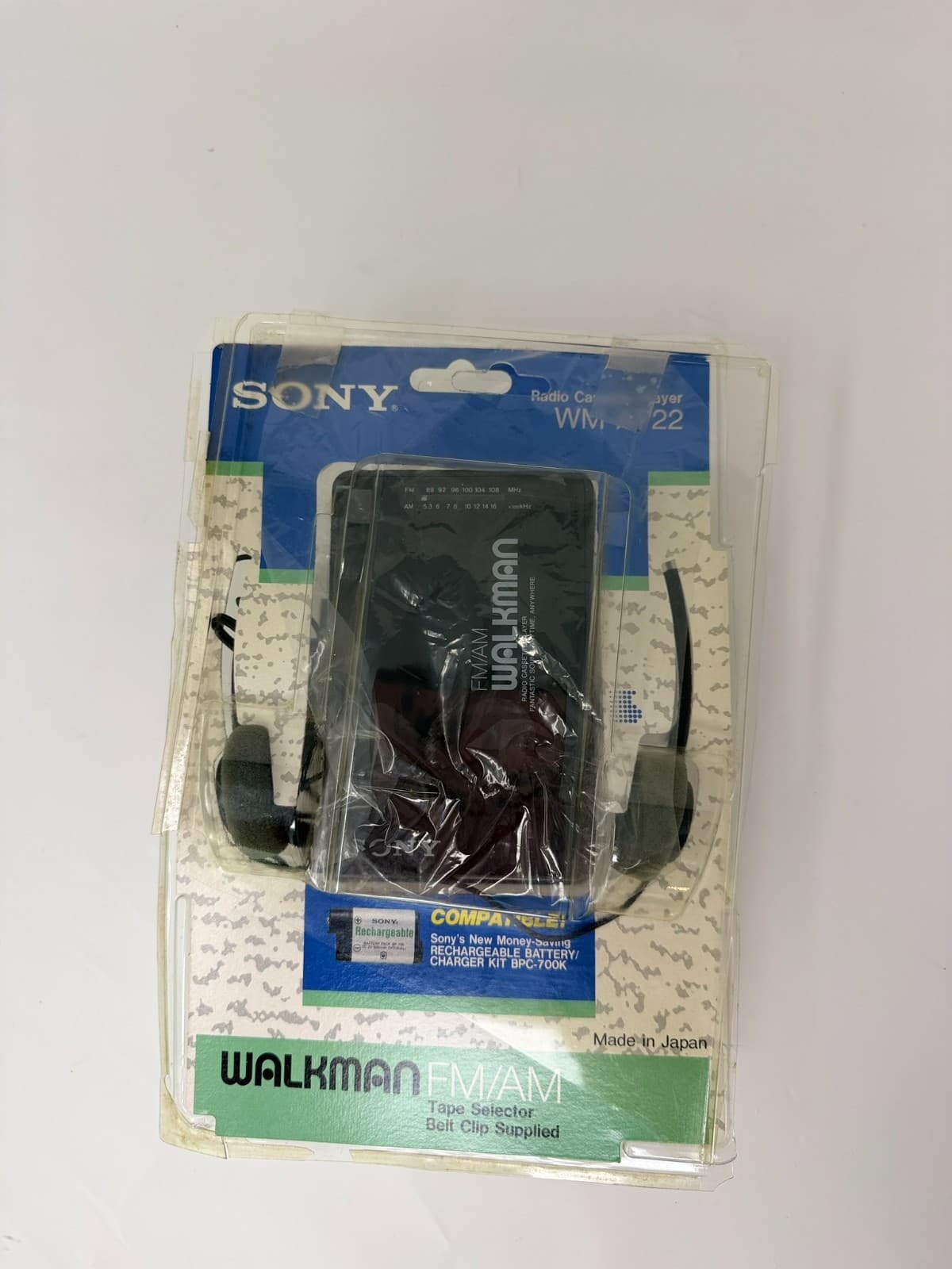 VTG Sony Walkman WM-AF22 AM/FM Cassette Player New Unused Original Open Package - Thumbnail 18