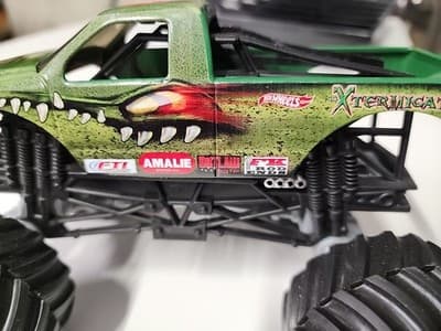 2015 Hot Wheels Monster Jam 1:24 - XTERMIGATOR - Thumbnail 9