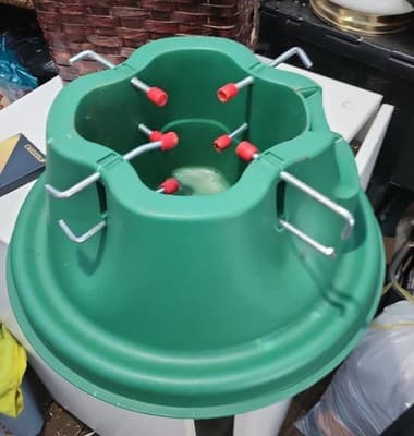 Cinco Express Christmas Tree Stand