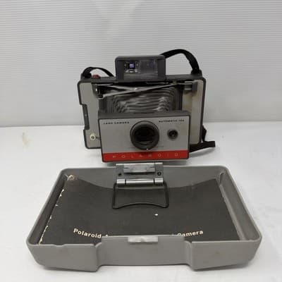 VINTAGE POLAROID LAND CAMERA AUTOMATIC 104 (A9) - Image 1