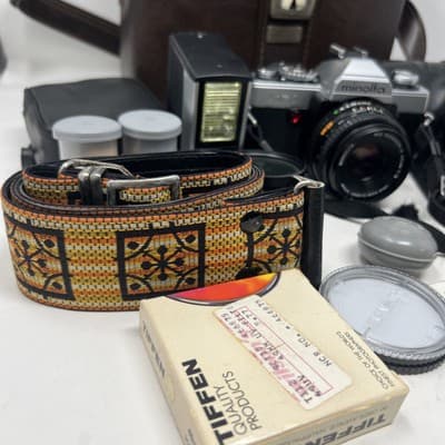 VERY CLEAN Minolta XG1 35mm SLR Camera with MD 45mm f/2 2 Lens Untested - Thumbnail 3