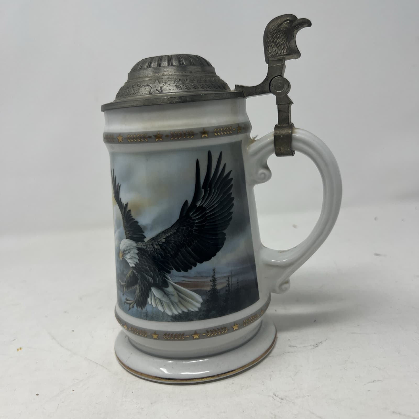 LONGTON CROWN "SPACIOUS SKIES" LIDDED BEER STEIN, "AMERICA THE BEAUTIFUL" SERIES - Thumbnail 3