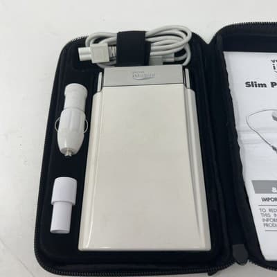 Vector iMobile VEC415 100 Watt Slim Power Inverter Car Adapter With Case (A16) - Thumbnail 2