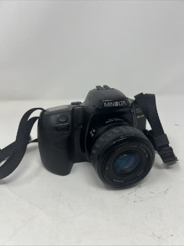 Minolta Maxxum 450si 35mm film SLR Black Minolta Auto Focus Lens 35-80mm (A16) - Image 1